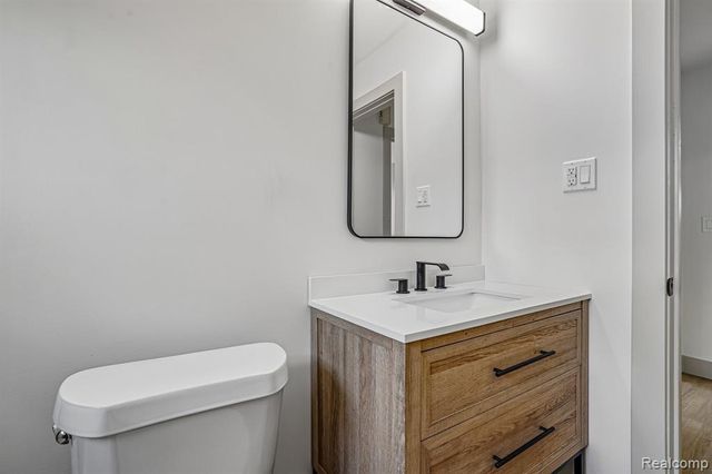 13019 Stanley Drive, Warren, MI 48088