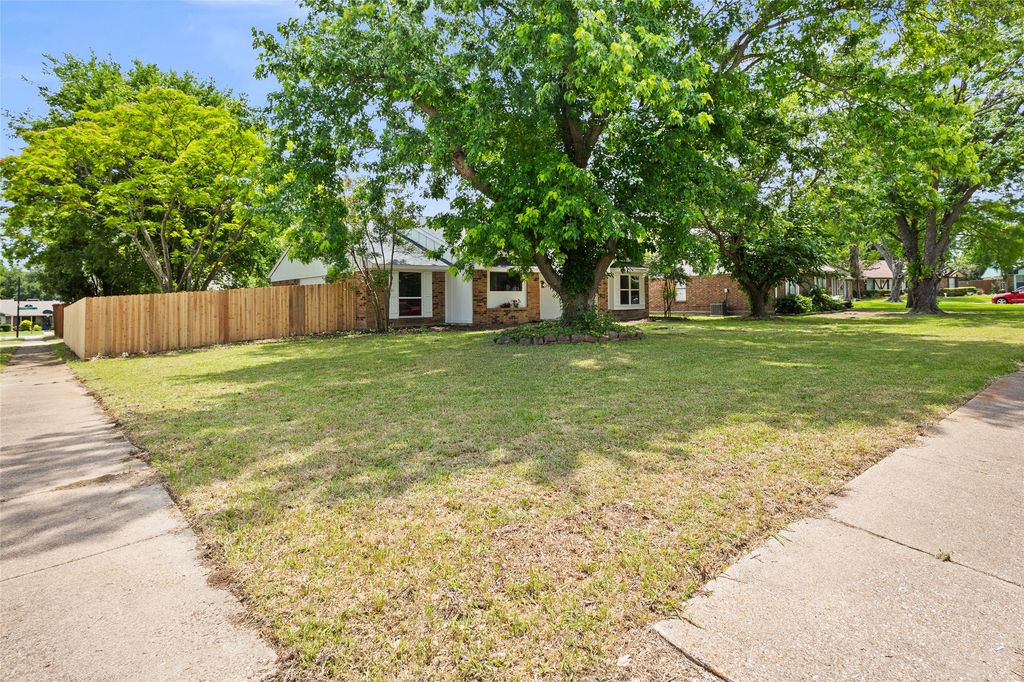 1518 Reisen Drive, Garland, TX 75040