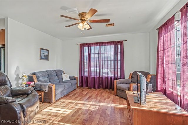 507 W Folsom Boulevard, Pocola, OK 74902