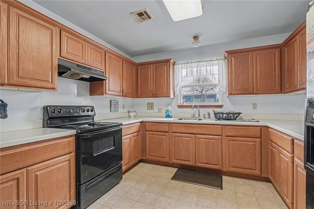 507 W Folsom Boulevard, Pocola, OK 74902