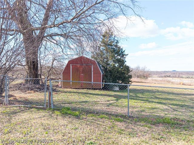 507 W Folsom Boulevard, Pocola, OK 74902