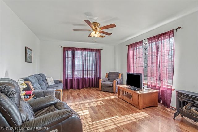 507 W Folsom Boulevard, Pocola, OK 74902