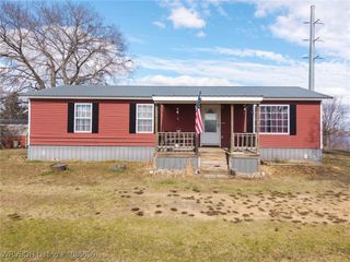 507 W Folsom Boulevard, Pocola, OK 74902