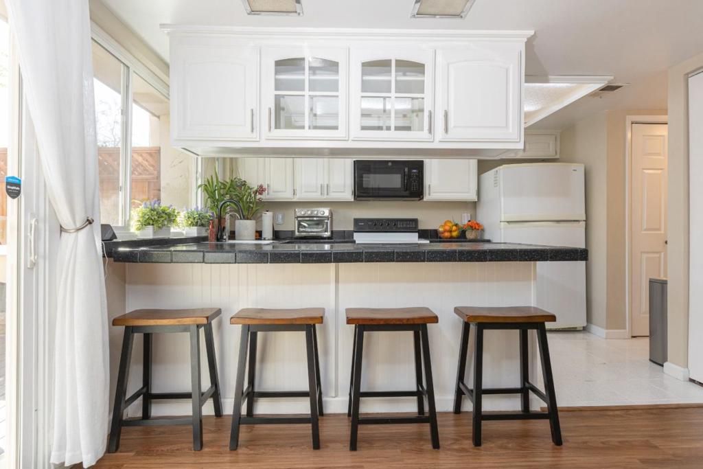 Image 9 of property listing at 7066 Cypress Point Court, San Jose, CA 95139