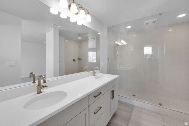 2316 W LYDIA LN, Syracuse, UT 84075