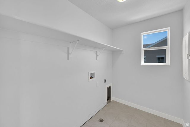 2316 W LYDIA LN, Syracuse, UT 84075
