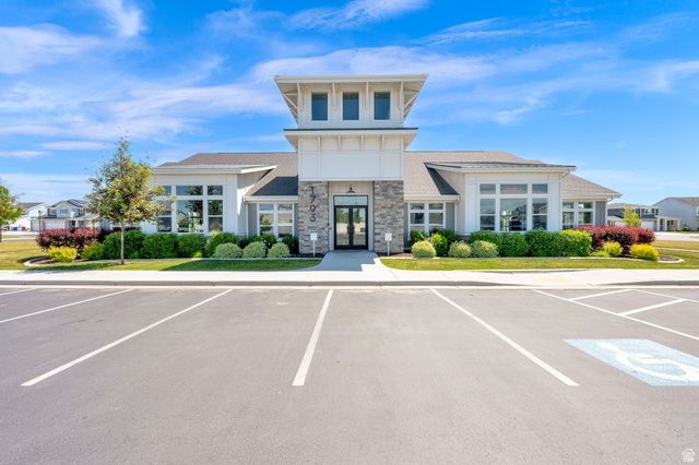 2316 W LYDIA LN, Syracuse, UT 84075