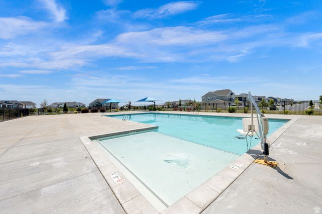 2316 W LYDIA LN, Syracuse, UT 84075