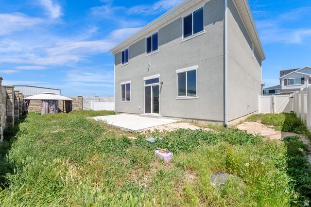 2316 W LYDIA LN, Syracuse, UT 84075