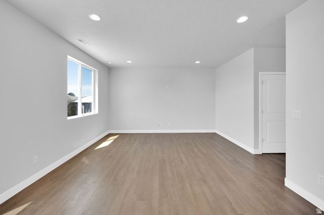 2316 W LYDIA LN, Syracuse, UT 84075
