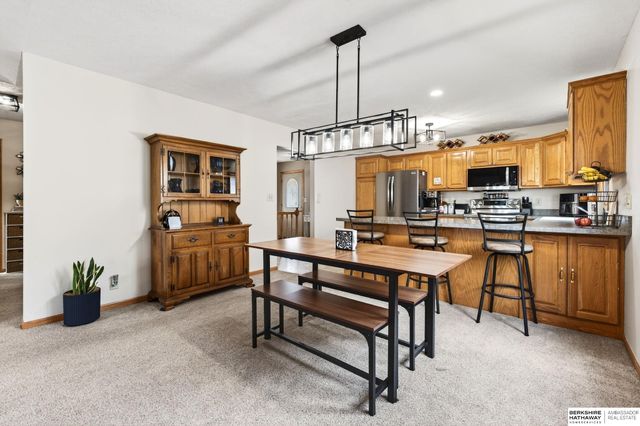 8420 Peregrine Court, Lincoln, NE 68505