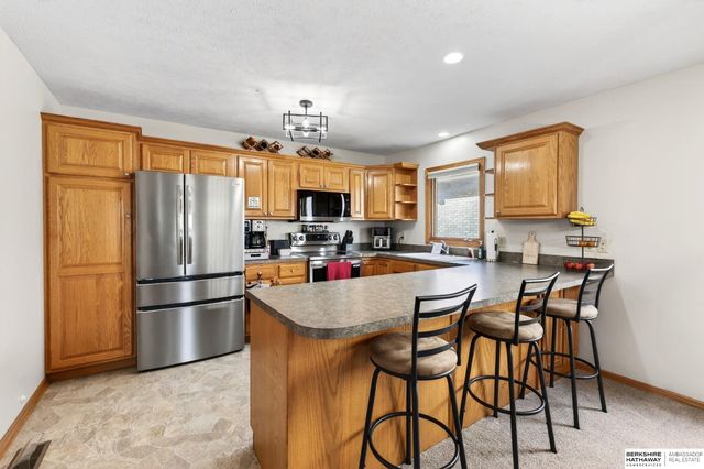 8420 Peregrine Court, Lincoln, NE 68505