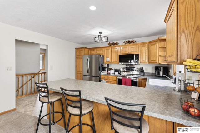 8420 Peregrine Court, Lincoln, NE 68505