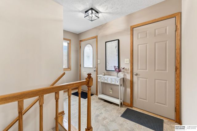 8420 Peregrine Court, Lincoln, NE 68505