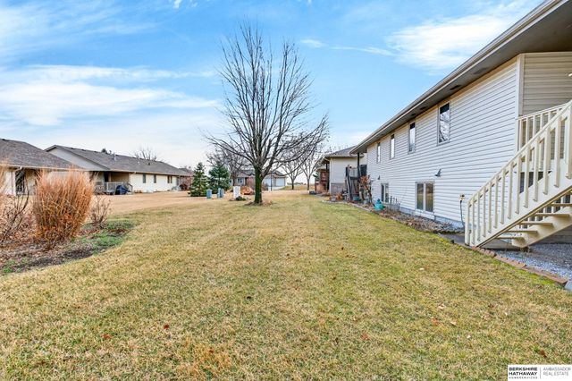 8420 Peregrine Court, Lincoln, NE 68505