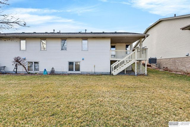 8420 Peregrine Court, Lincoln, NE 68505