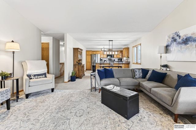 8420 Peregrine Court, Lincoln, NE 68505