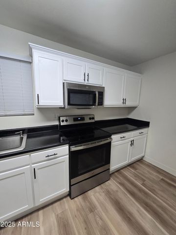 3207 W JOAN DE ARC Avenue, Phoenix, AZ 85029