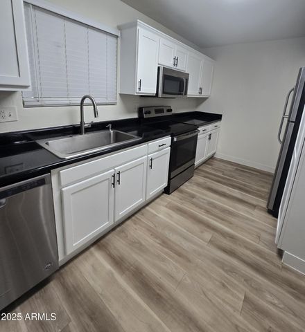 3207 W JOAN DE ARC Avenue, Phoenix, AZ 85029