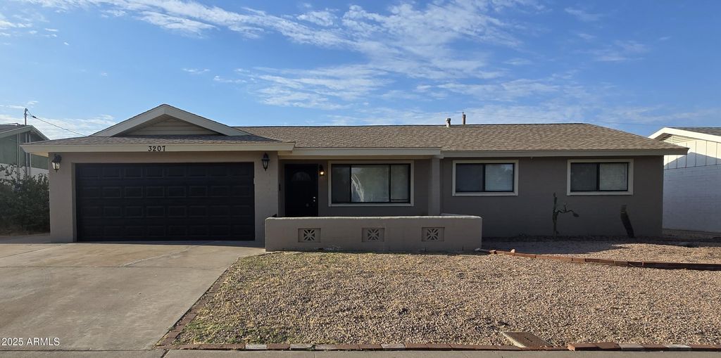 3207 W JOAN DE ARC Avenue, Phoenix, AZ 85029