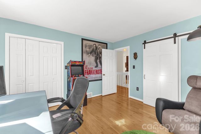 11 Poplar Drive, Mills River, NC 28759