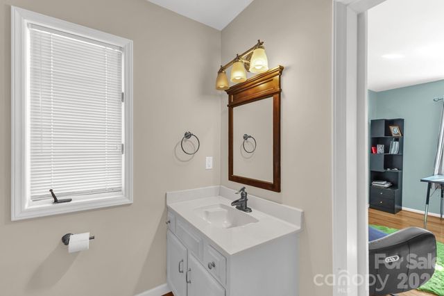 11 Poplar Drive, Mills River, NC 28759