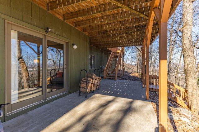 11 Poplar Drive, Mills River, NC 28759