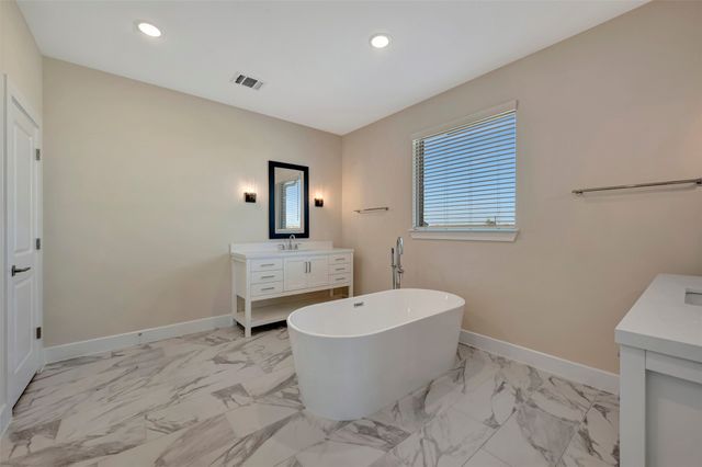 1008 Butterfly Lane, Justin, TX 76247