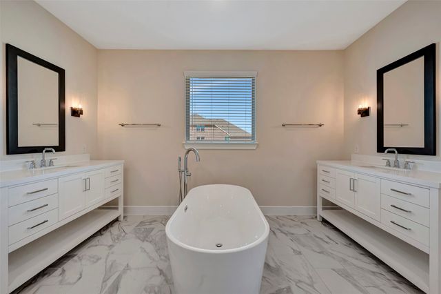 1008 Butterfly Lane, Justin, TX 76247