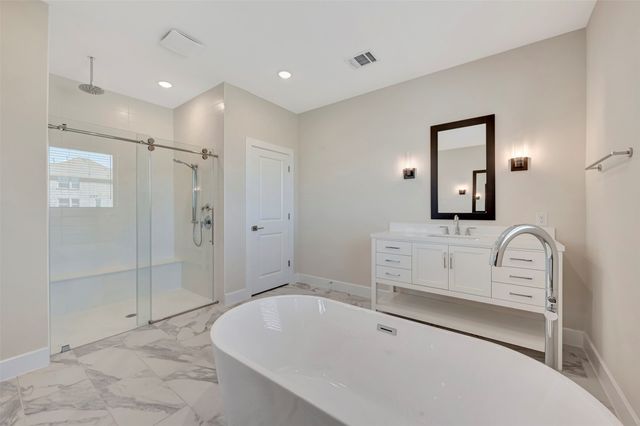 1008 Butterfly Lane, Justin, TX 76247