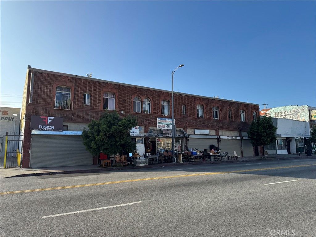 4813 S Western, Los Angeles, CA 90062