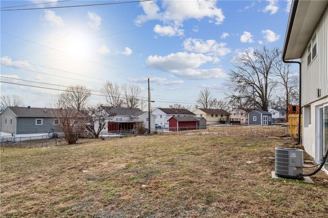 827 N Choctaw Avenue, Independence, MO 64056