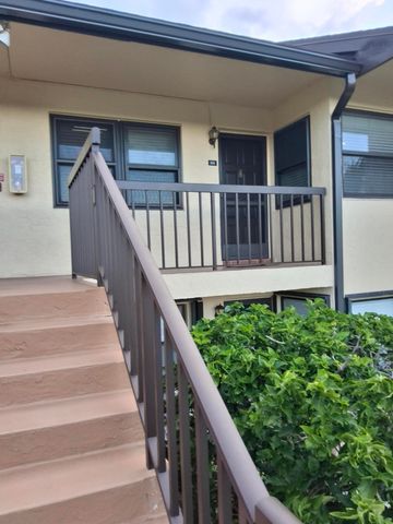 4693 E LUCERNE LAKES Boulevard E 202, Lake Worth, FL 33467