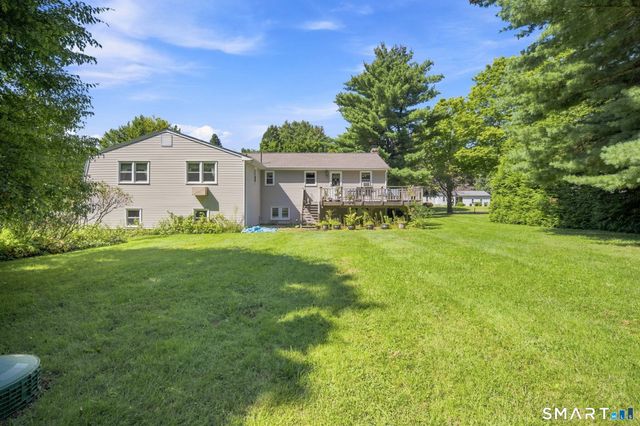 4 Apple Tree Lane, Farmington, CT 06032