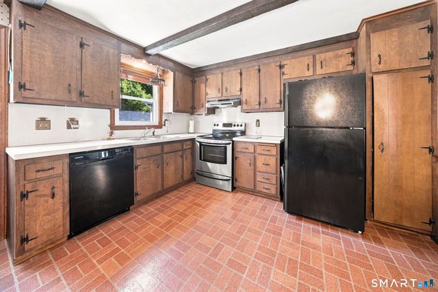 4 Apple Tree Lane, Farmington, CT 06032