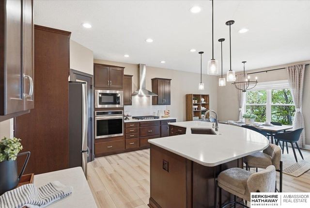 20878 Camelback Avenue, Gretna, NE 68028