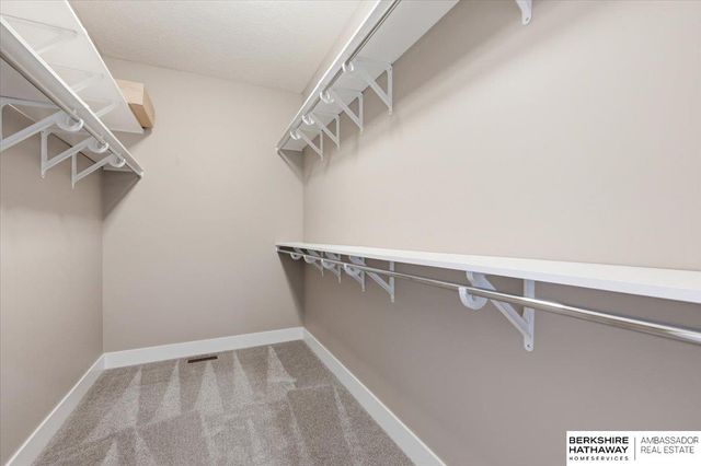 20878 Camelback Avenue, Gretna, NE 68028