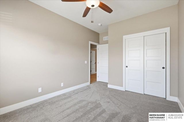 20878 Camelback Avenue, Gretna, NE 68028