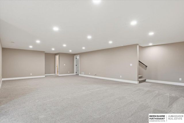 20878 Camelback Avenue, Gretna, NE 68028