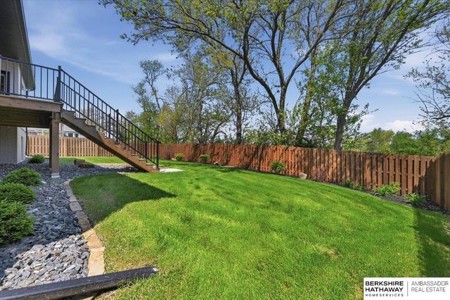 20878 Camelback Avenue, Gretna, NE 68028