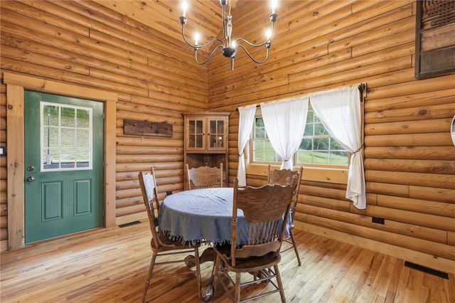 527 Little Creek Rd, Amwell, PA 15311