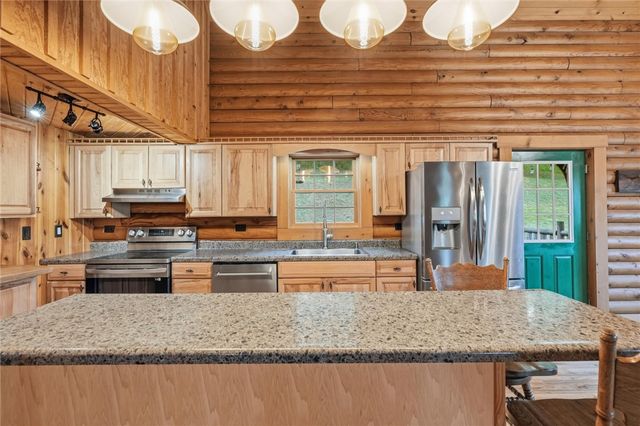 527 Little Creek Rd, Amwell, PA 15311