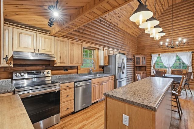 527 Little Creek Rd, Amwell, PA 15311