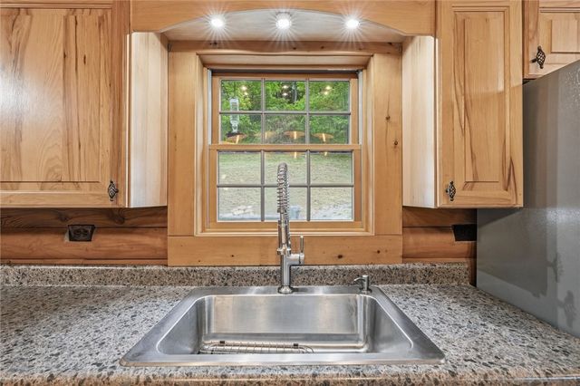 527 Little Creek Rd, Amwell, PA 15311