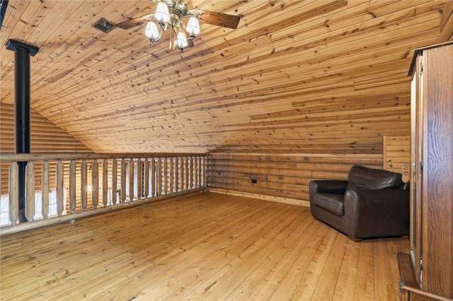 527 Little Creek Rd, Amwell, PA 15311