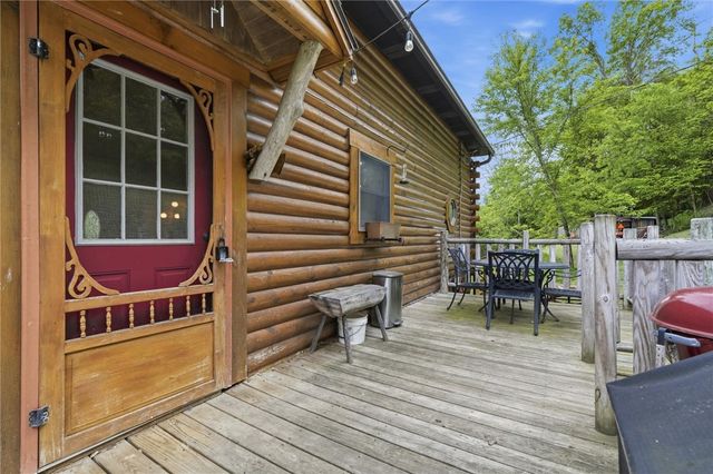 527 Little Creek Rd, Amwell, PA 15311