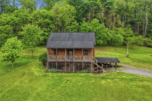 527 Little Creek Rd, Amwell, PA 15311