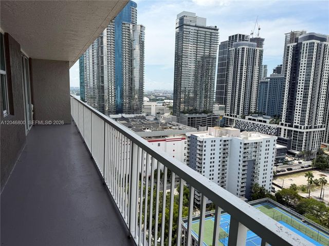 915 NW 1st Ave H2707, Miami, FL 33136