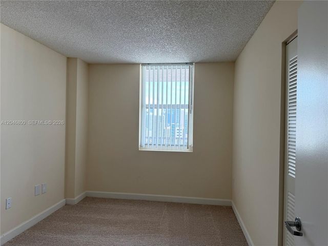 915 NW 1st Ave H2707, Miami, FL 33136