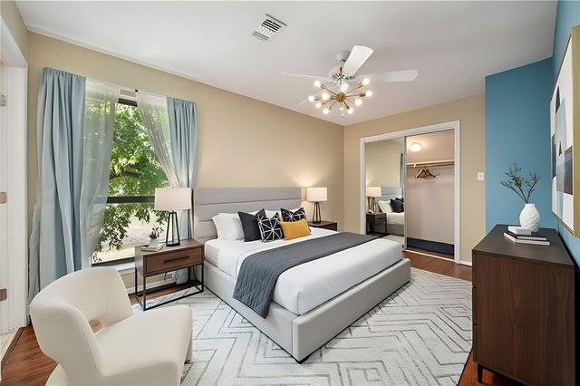 13882 Hollowgreen Drive 810, Houston, TX 77082